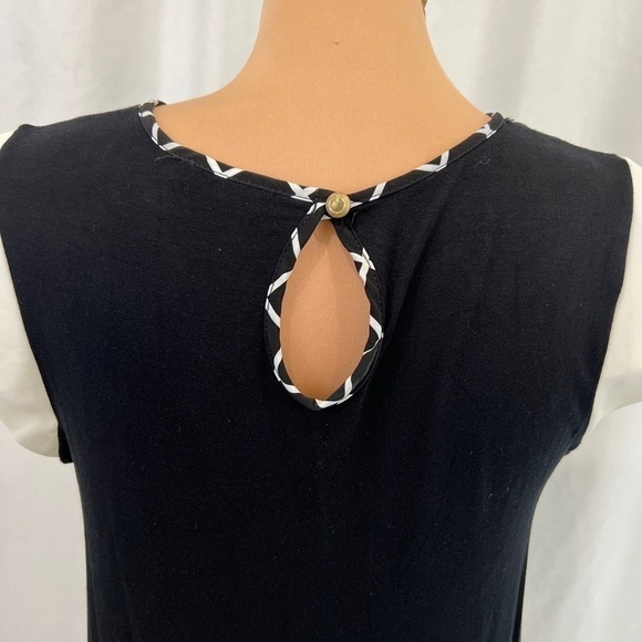 Ezra Cap Sleeve Windowpane Blouse - Picture 4 of 7